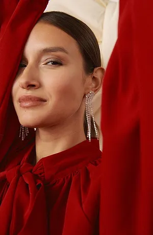 Dame - Studs med glasskrystaller - sølvfarget