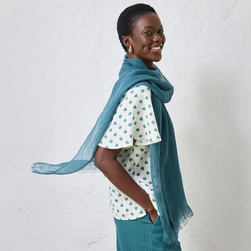 Heisenberg_FutureUse - Sommerlig skjerf i lin - peppergrønn