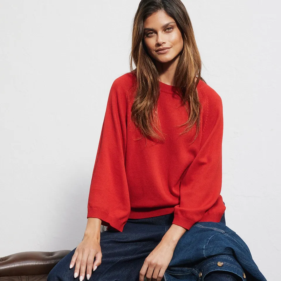 Trendy - Oversized finstrikket genser - salsarød