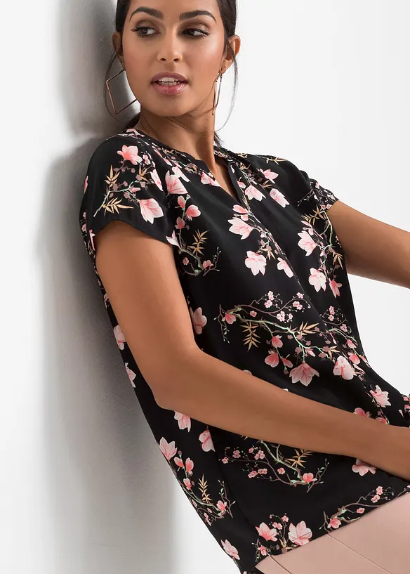 Kortermet bluse i 100% viskose, bonprix