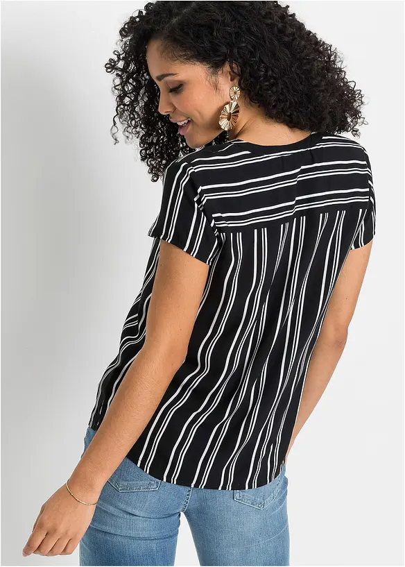 Kortermet bluse i 100% viskose, bonprix