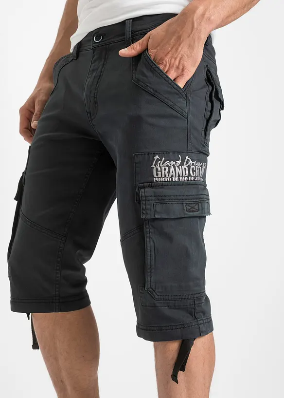 Bermudashorts i lang modell med stretch og cargolommer, Regular Fit, bonprix
