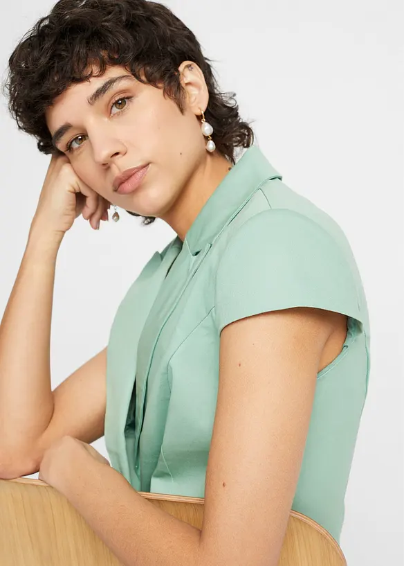 Kortermet blazer i bomullssateng, bonprix
