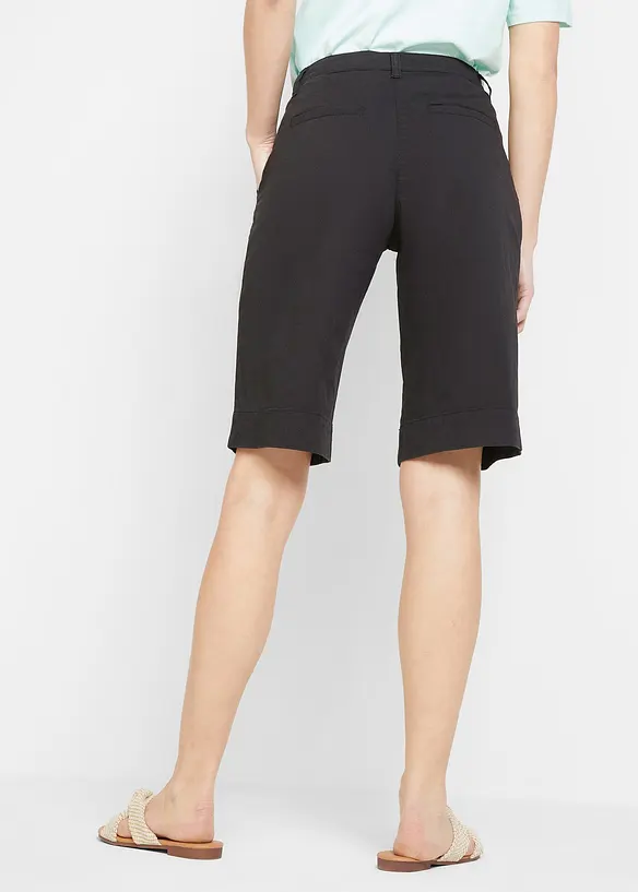 Vid shorts i twill, bonprix