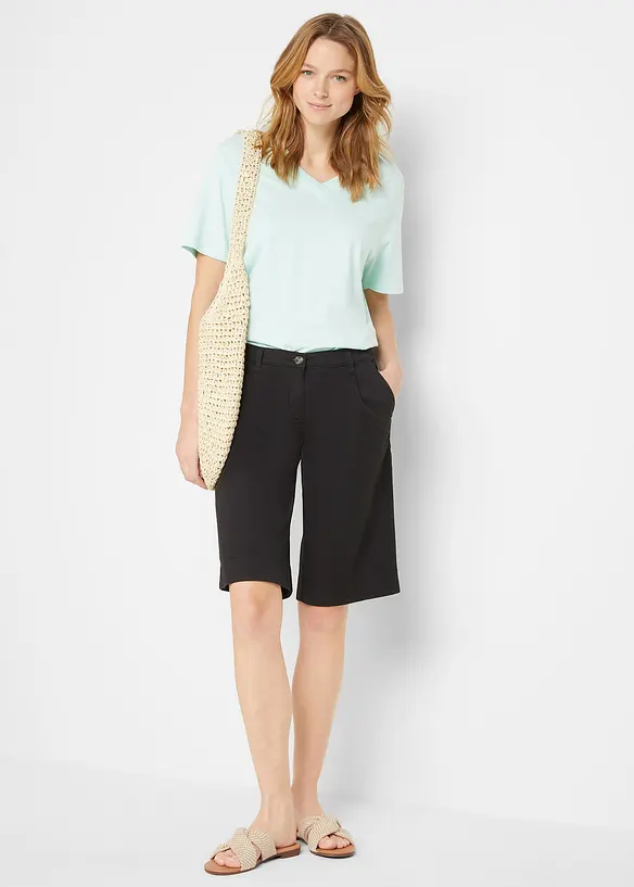 Vid shorts i twill, bonprix