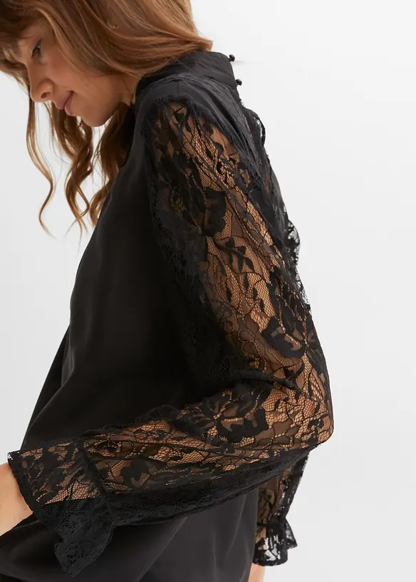 Bluse med blonde, bonprix