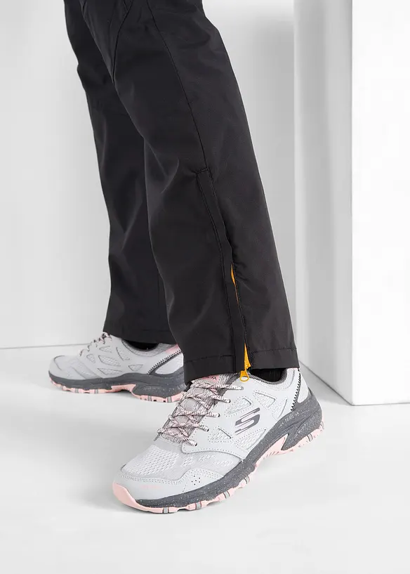Tursko med memoryskum fra Skechers, Skechers