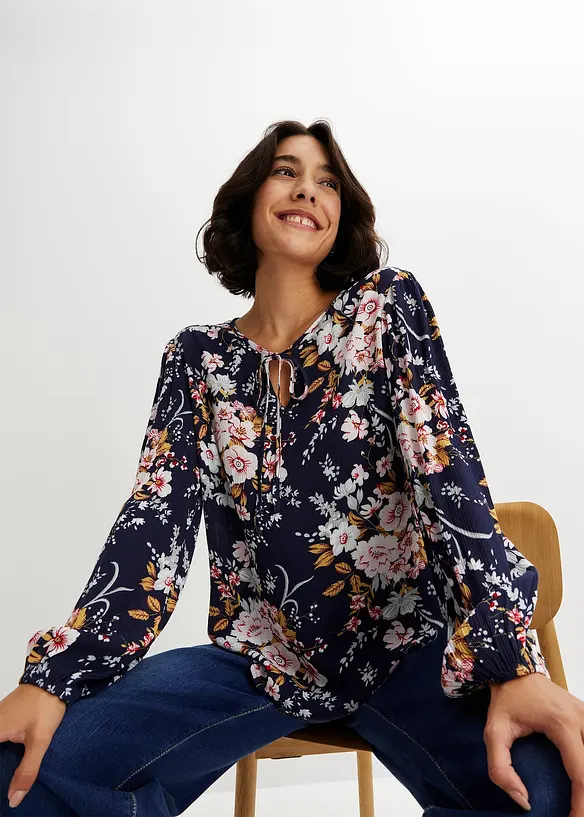 Bluse av 100% viskose, bonprix