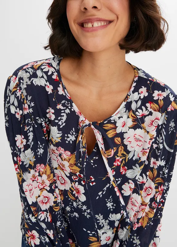 Bluse av 100% viskose, bonprix