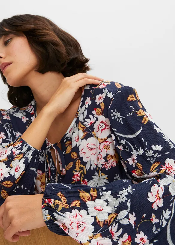 Bluse av 100% viskose, bonprix