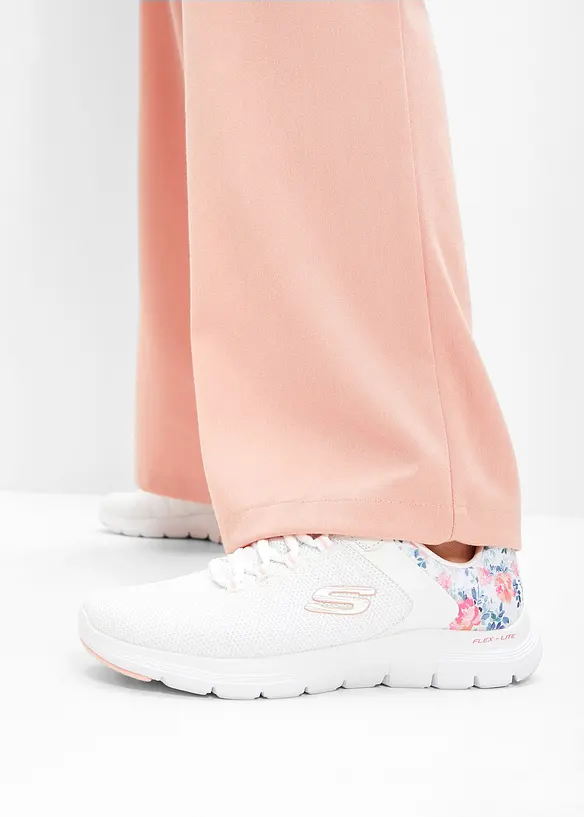 Sneakers med memoryskum fra Skechers, Skechers