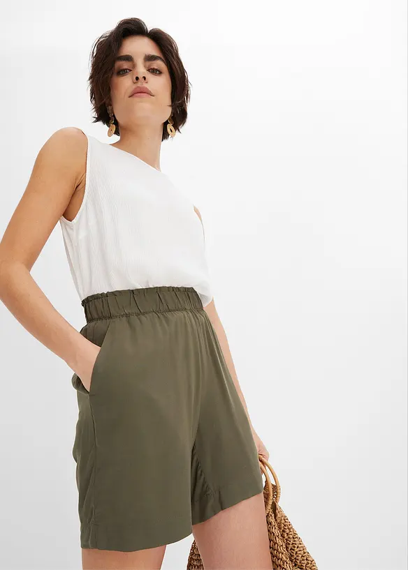 Shorts av viskose i slip on-modell, bonprix