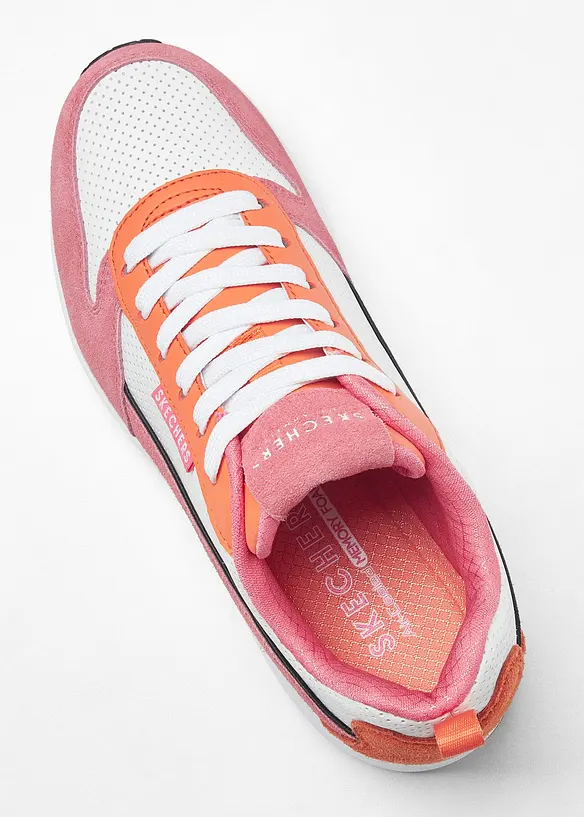 Sneakers med memoryskum fra Skechers, Skechers
