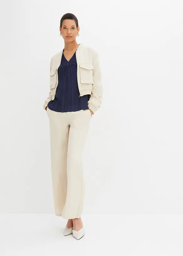 Topp med hullbroderi, bonprix