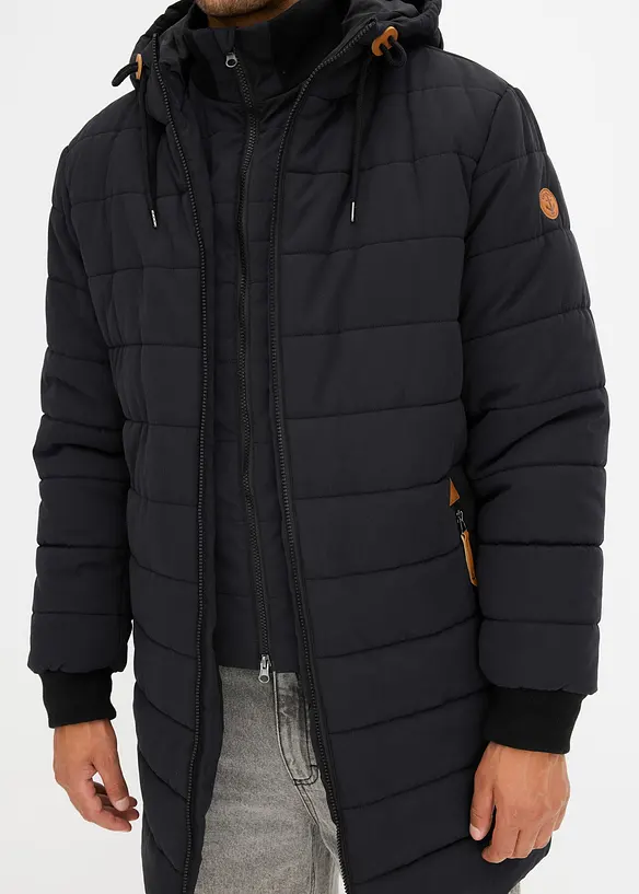 Vattert parkas med hette og detaljer i imitert skinn, bonprix
