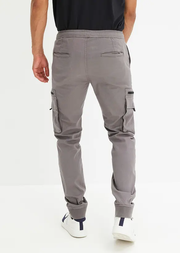 Stretchy slip on-bukse med cargolommer, Regular Fit, bonprix