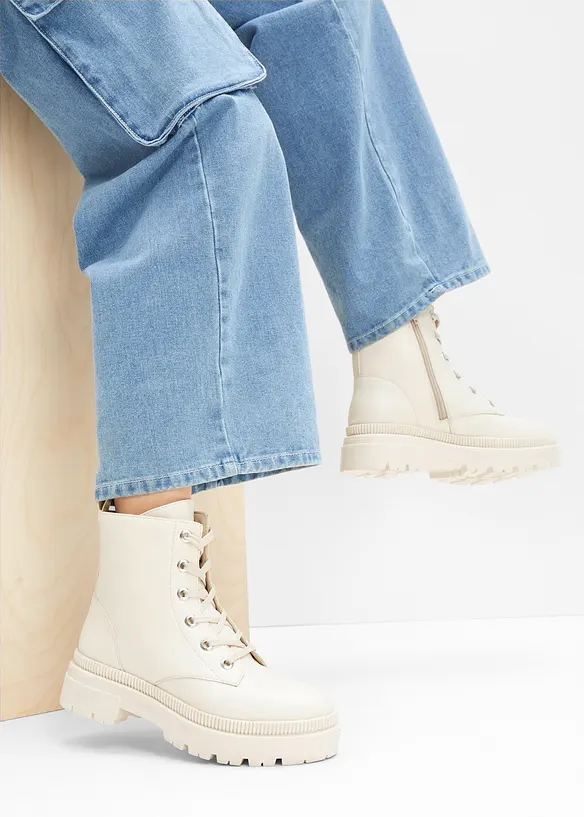 Boots med snøring, bonprix