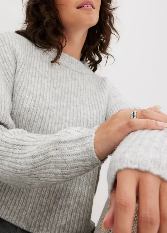 Grovstrikket genser i mykt materiale med ull, bonprix