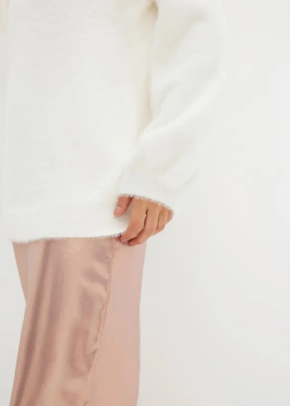 Oversized genser med dyp utringning i ryggen, bonprix