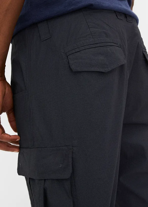 Bermudashorts i 100% bomull med cargolommer, Relaxed Fit, bonprix