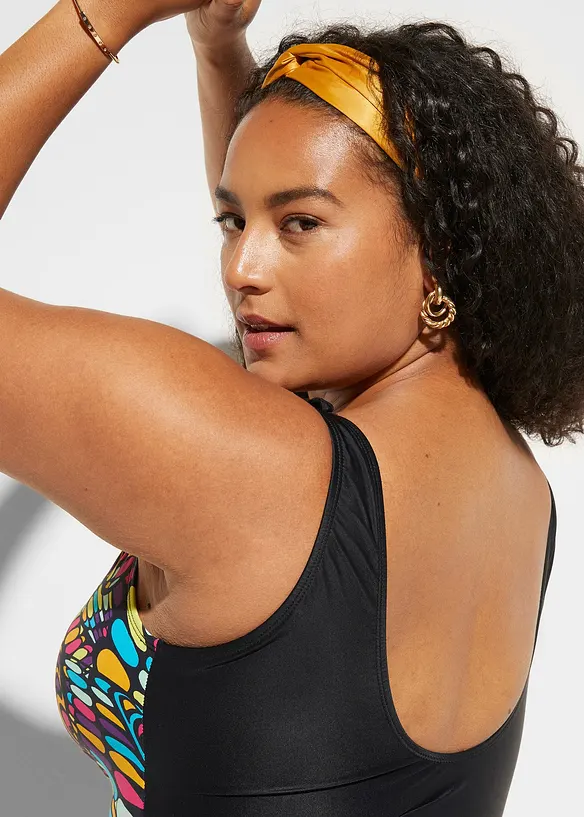 Shape-badedrakt med rysjer, sterkt formende, bonprix