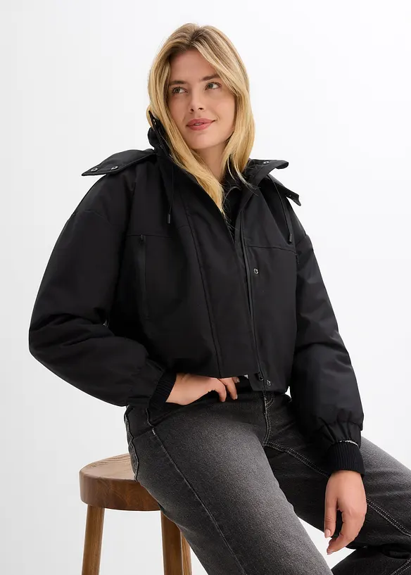 Outdoor-jakke i kort modell og vannavvisende materiale, bonprix