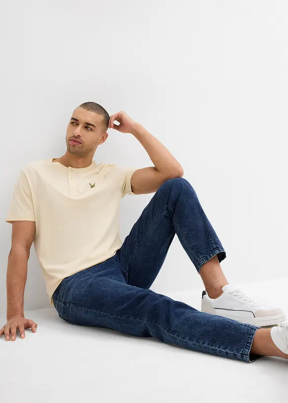 Relaxed Fit-pull on jeans i lett denim med stretch, Straight, bonprix