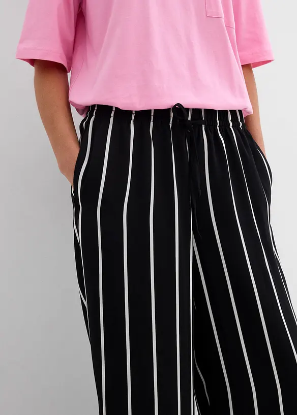 Bukse i lett krepp med vide ben, bonprix