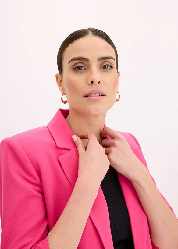 Blazer med moteriktig betoning av skuldrene, bonprix