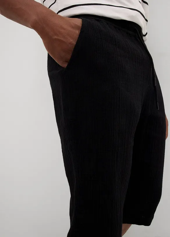 Loose Fit lang bermudashorts av luftig musselin, bonprix