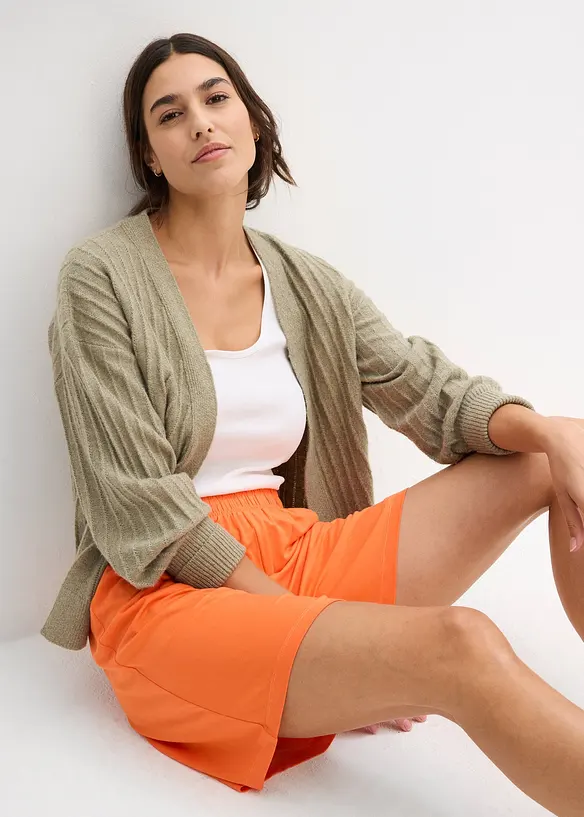 Shorts i slip on-modell av myk viskosemiks, bonprix