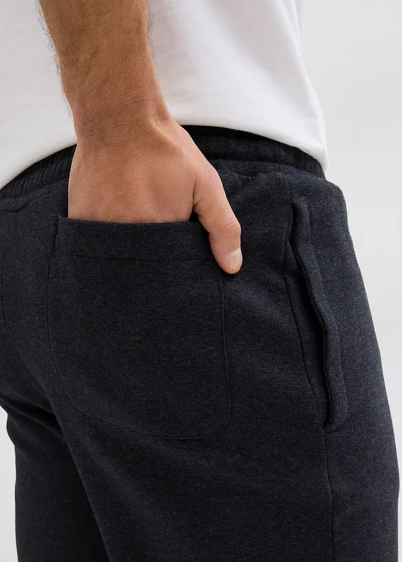 Sweatshorts i lengre modell, bonprix