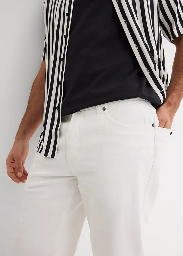 Lang bermudashorts i lett denim med stretch, Regular Fit, bonprix