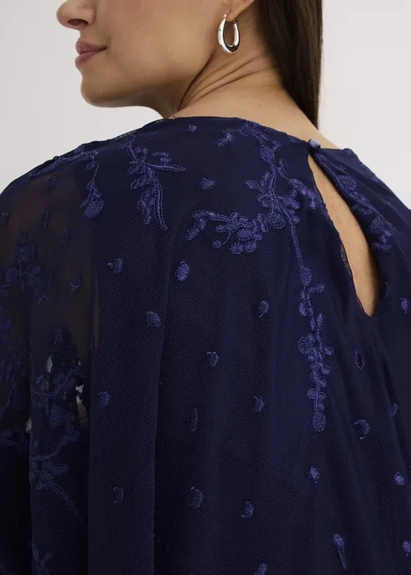 Chiffonkjole med blomsterbroderi, bonprix