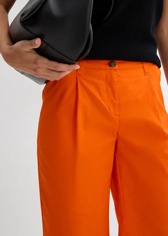 Vid shorts i twill, bonprix