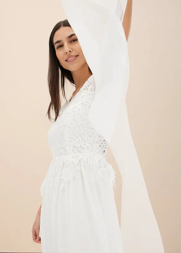 Brudekjole i tynn chiffon med blonder, bonprix