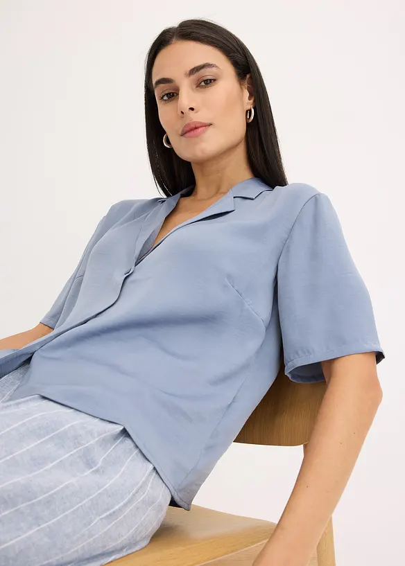 Satengbluse med krage med slag, bonprix