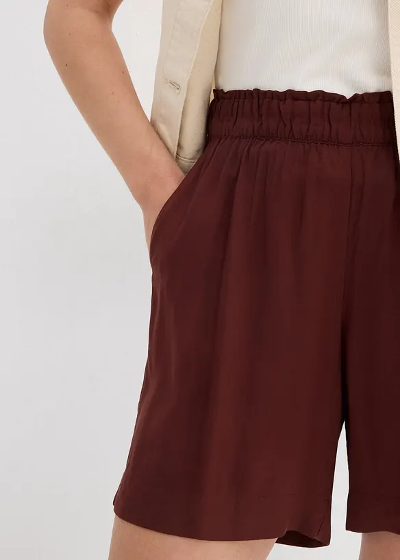 Shorts av viskose i slip on-modell, bonprix