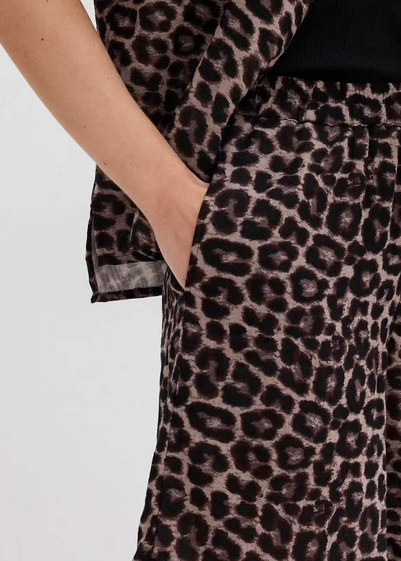 Vid shorts av musselin, bonprix