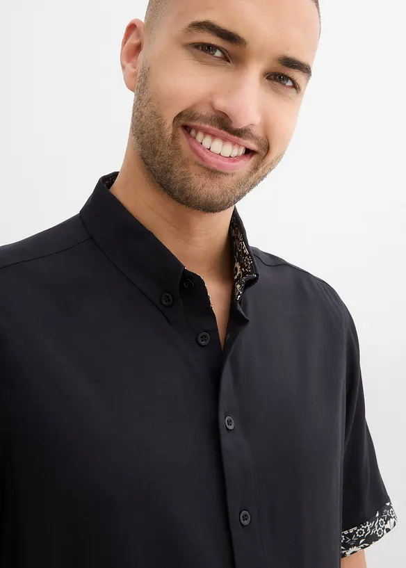 Kortermet skjorte i viskose, Slim Fit, bonprix