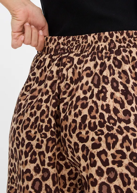 Shorts i myk viskose, bonprix