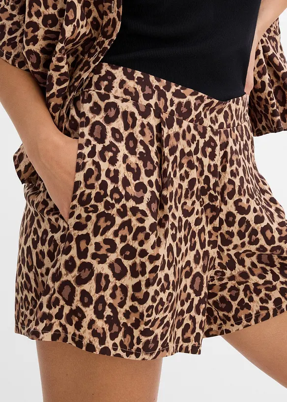 Shorts i myk viskose, bonprix