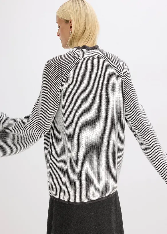 Oversized genser med høy kant i halsen, bonprix