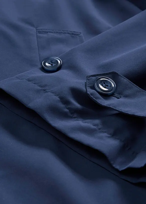 Trenchcoat i lett materiale, bonprix