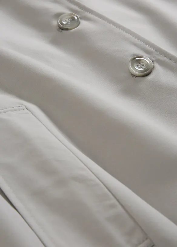 Trenchcoat i lett materiale, bonprix