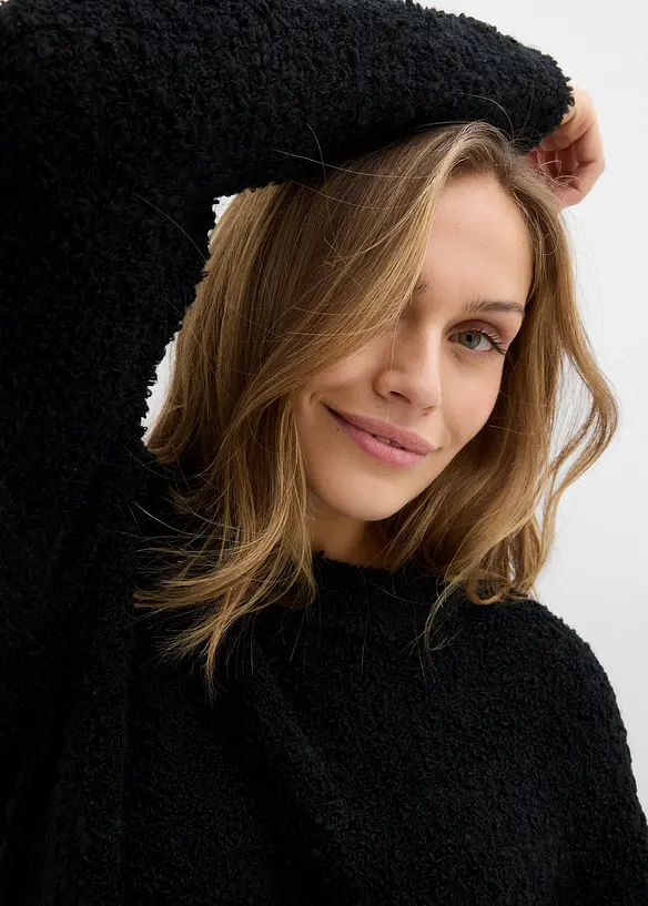 Oversized genser i fluffy garn, bonprix