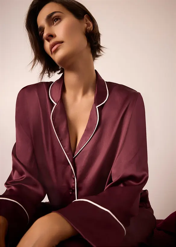 Pyjamas i vevd sateng, bonprix