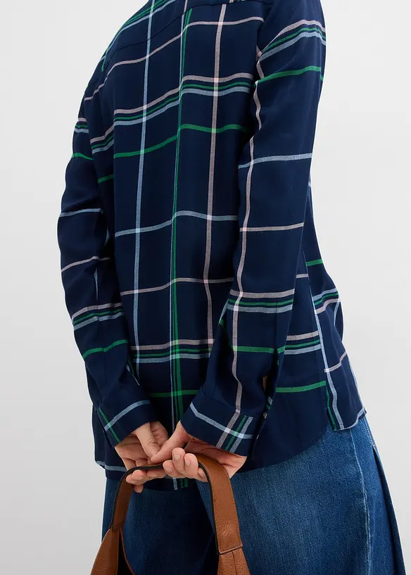 Lang bluse i lett viskose, bonprix