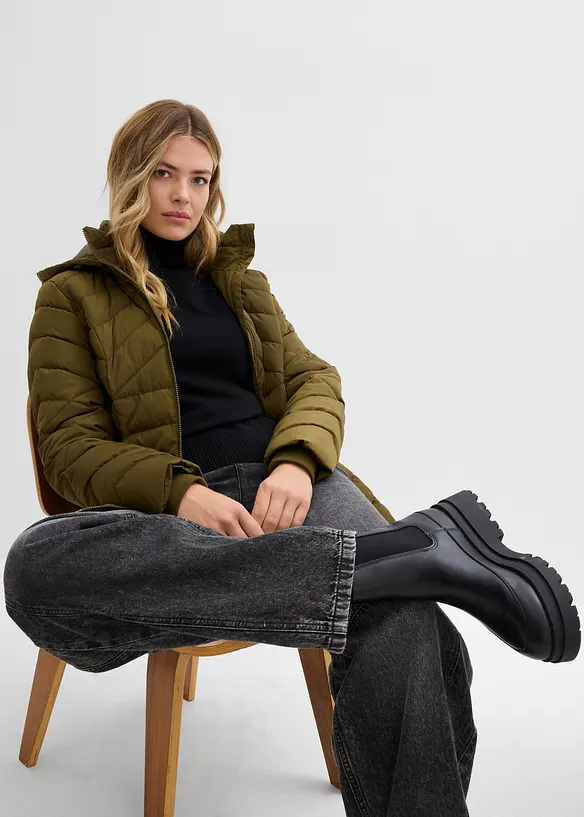Lett vattert jakke med avtagbar hette, bonprix