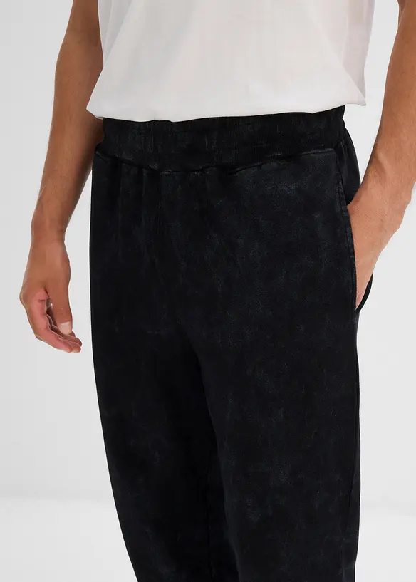 Sweatbukse i vasket look av 100% økologsik bomull, Loose Fit, bonprix